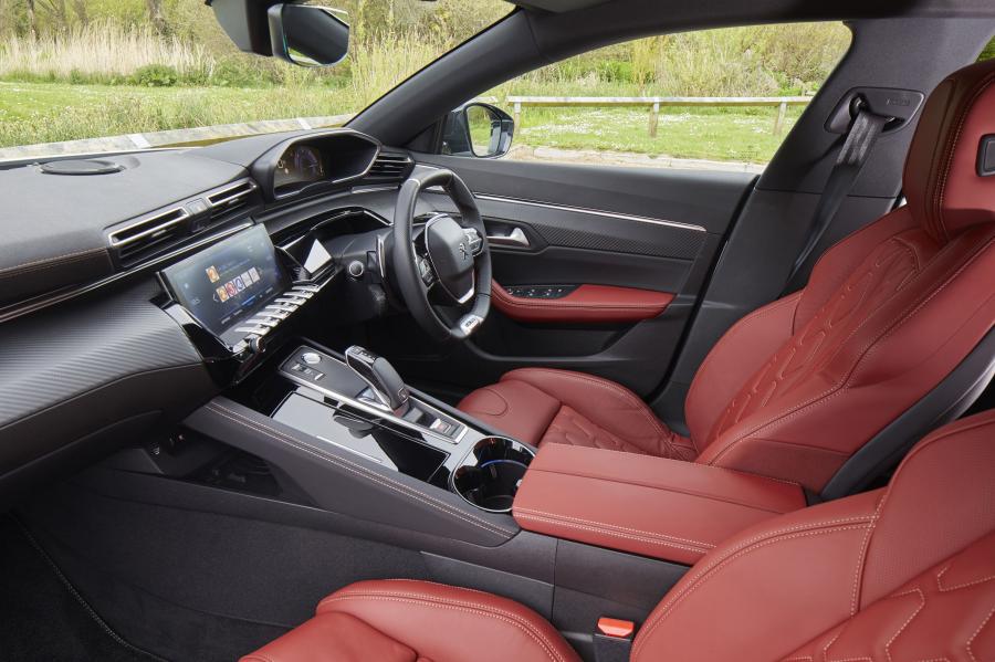 Интерьер Peugeot 508 SW GT Line 2019 года  (UK) (фото 25 из 25)